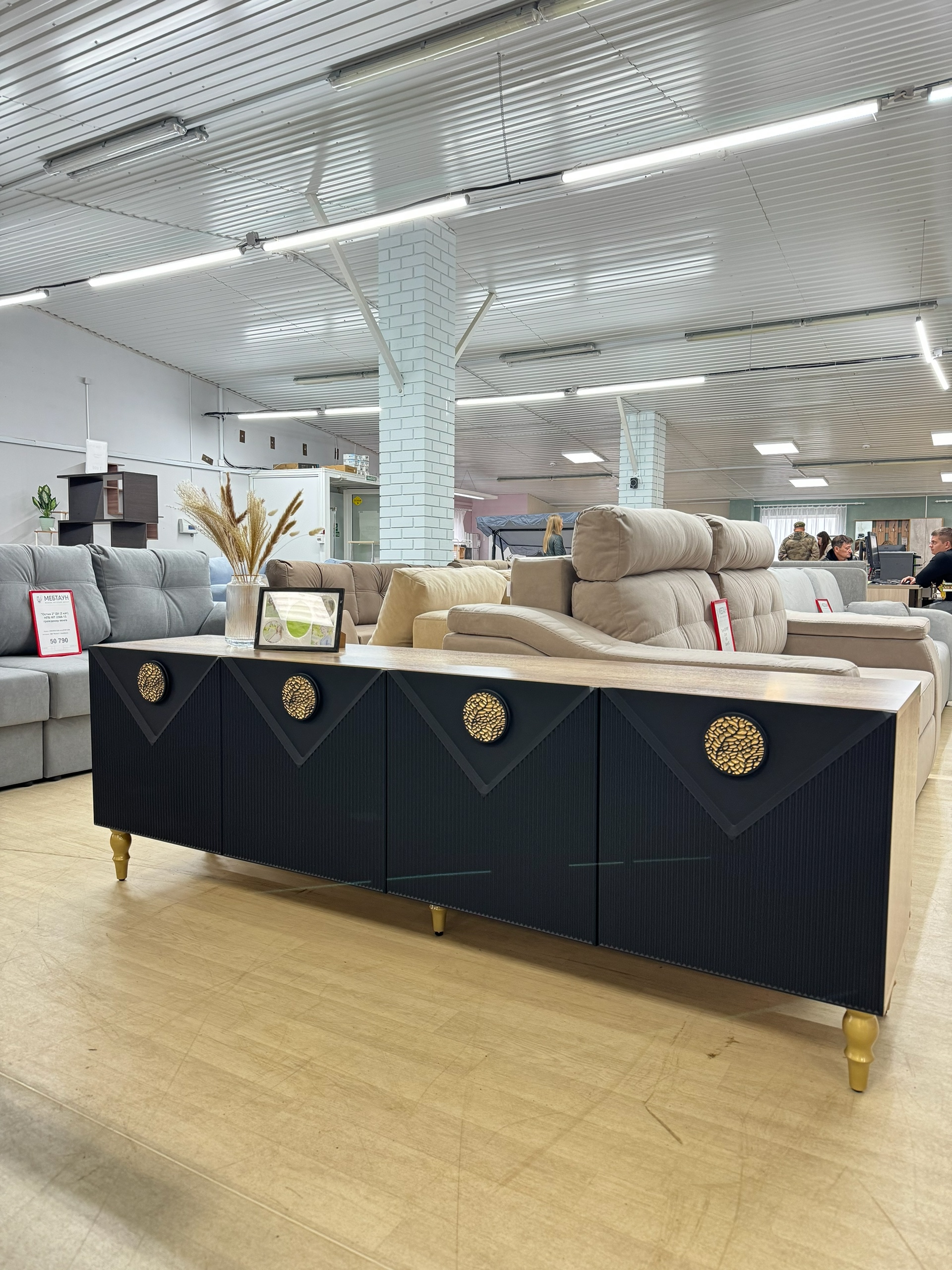 "Венеция" ТВ тумба МДФ (2010*416*650) МФ "Регина" г. Челябинск "Венеция" ТВ тумба МДФ (2010*416*650) МФ "Регина" г. Челябинск