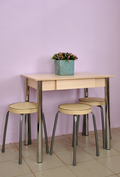 Стол обеденный с ящиком (860*570*750)   Стол обеденный с ящиком (860*570*750)