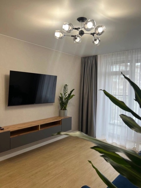 Тв тумба Соло с МДФ фасадами без фрезеровки Тв тумба Соло с МДФ фасадами без фрезеровки