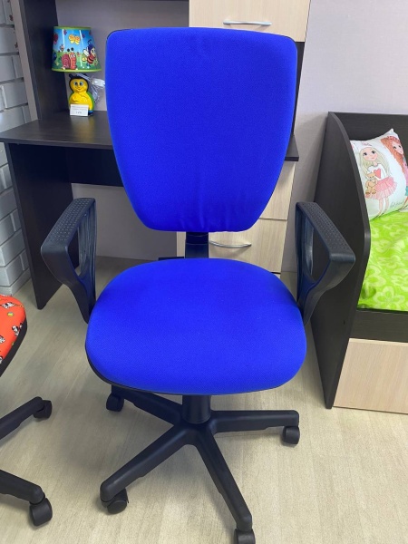 Кресло офисное Ультра/подлокотники Гольф  МФ "ФАКТОР МЕБЕЛЬ" Кресло офисное Ультра/подлокотники Гольф  МФ "ФАКТОР МЕБЕЛЬ"