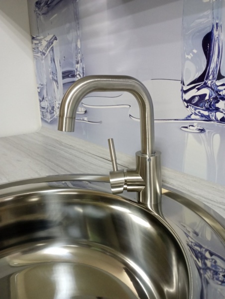 Смеситель 1 руч. ( KLG 121-304) низкий нержавейка Смеситель 1 руч. ( KLG 121-304) низкий нержавейка