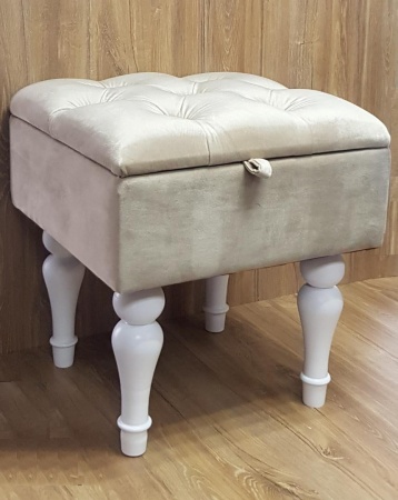 Банкетка с каретной стяжкой 400 резные ноги  (ИП Салеева) Банкетка с каретной стяжкой 400 резные ноги  (ИП Салеева)