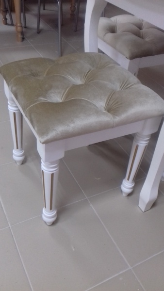 Табурет стяжка с царгой на ажурных ногах (ФИОЛЕТ) (ИП Салеева)