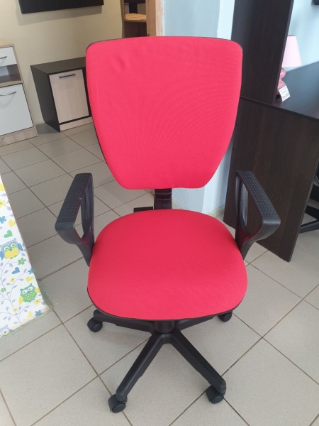 Кресло офисное Ультра/подлокотники Гольф  МФ "ФАКТОР МЕБЕЛЬ" Кресло офисное Ультра/подлокотники Гольф  МФ "ФАКТОР МЕБЕЛЬ"